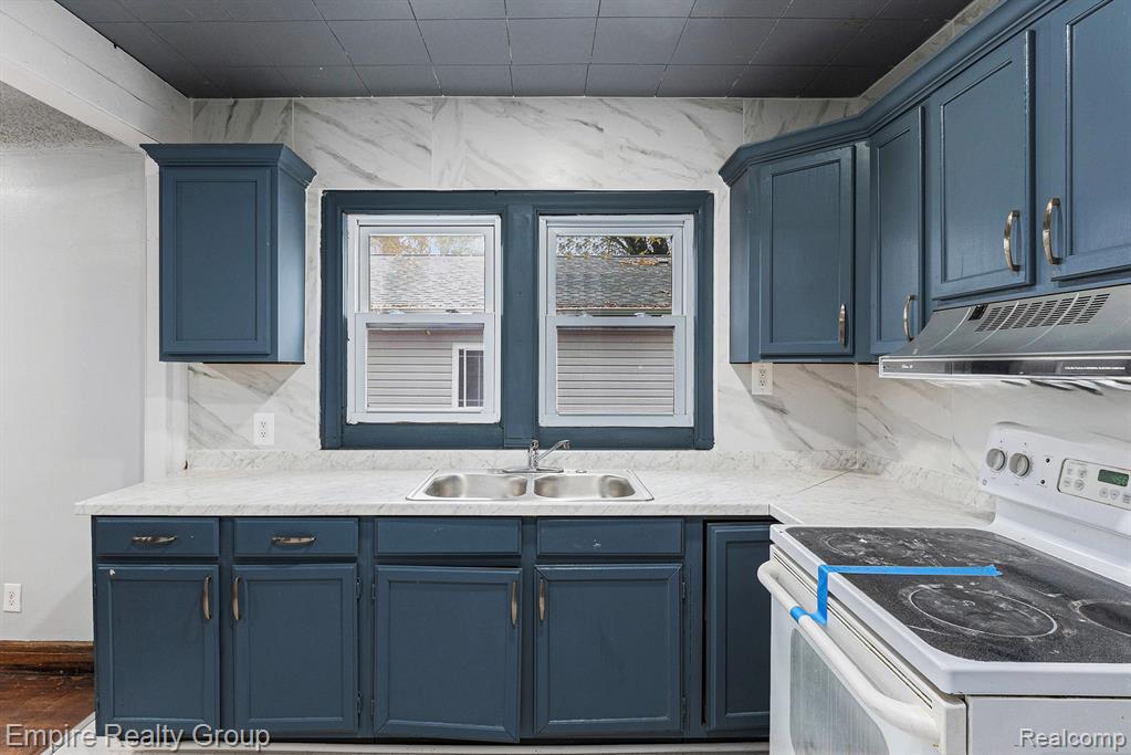 4454 Monroe Street, Dearborn Heights, MI 48125 — Photo 11