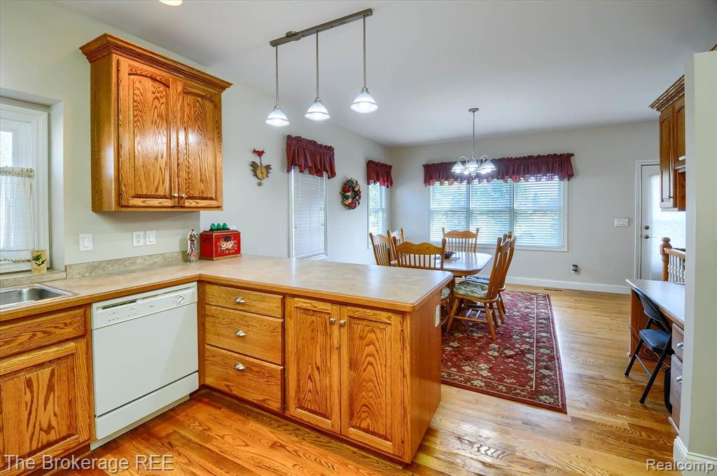 8441 MAPLEVIEW Drive, Davison, MI 48423 — Photo 17