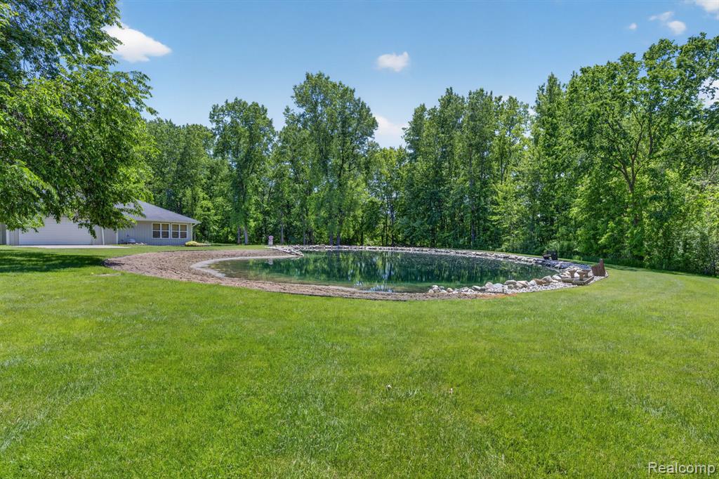 9353 Hill Road, Swartz Creek, MI 48473 — Photo 10