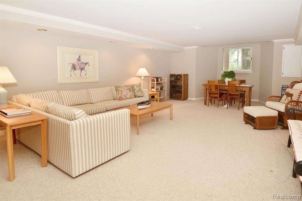 798 EMERSON WAY Court, Bloomfield Hills, MI 48304 — Photo 33