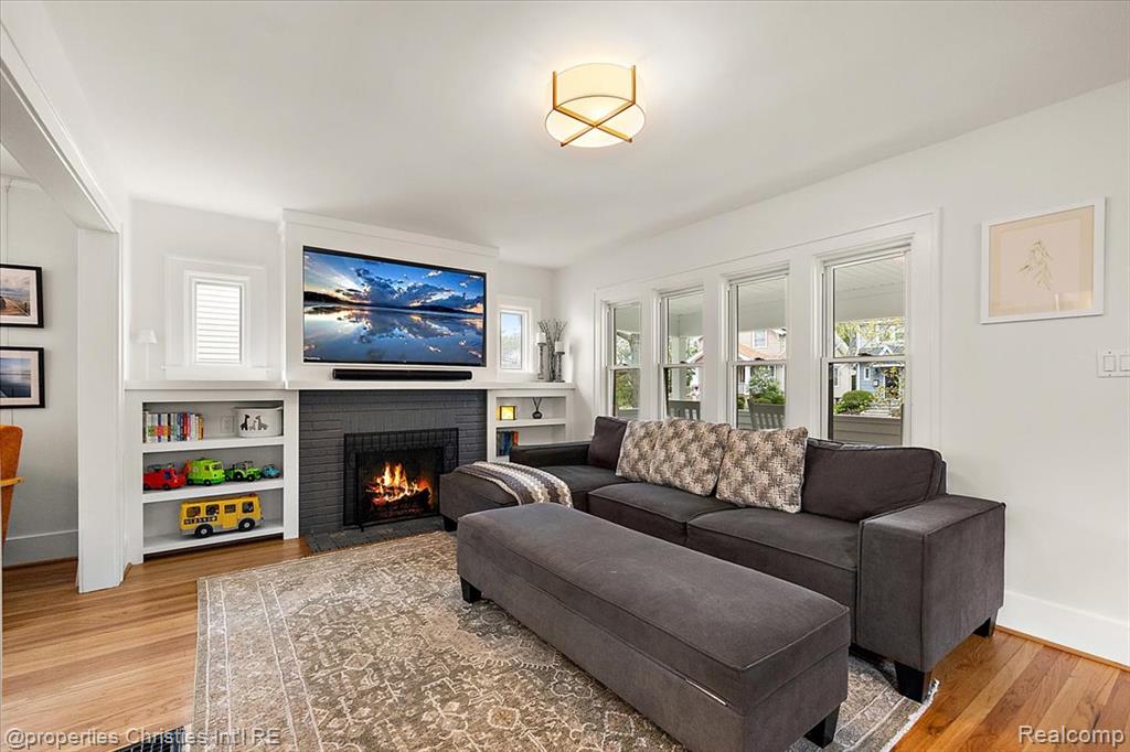 917 Maplegrove Avenue, Royal Oak, MI 48067 — Photo 22