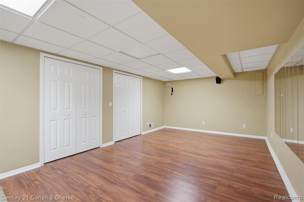 47008 Cider Mill Drive, Novi, MI — Photo 45