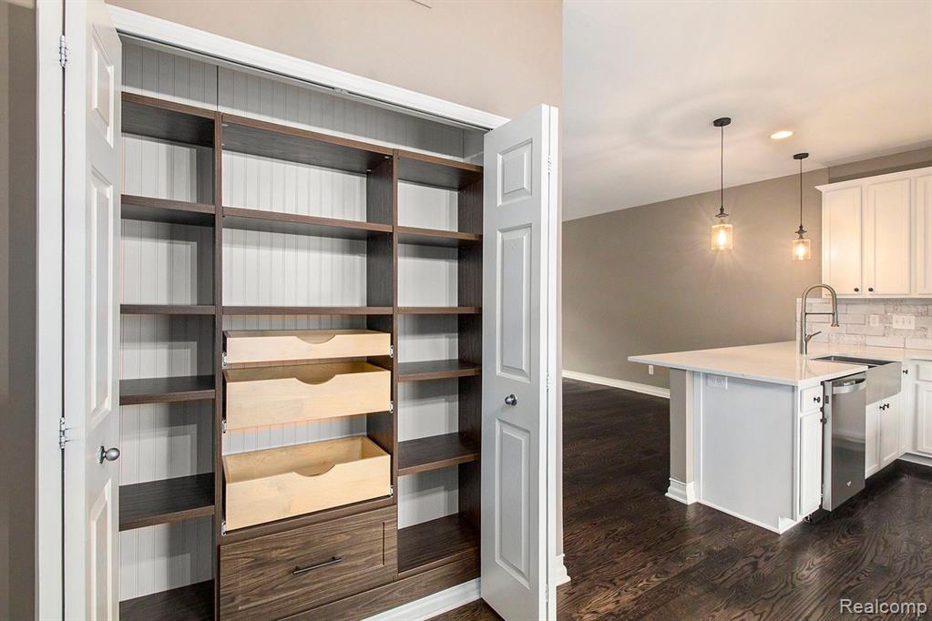 53142 CELTIC Drive, Shelby Twp, MI 48315 — Photo 12