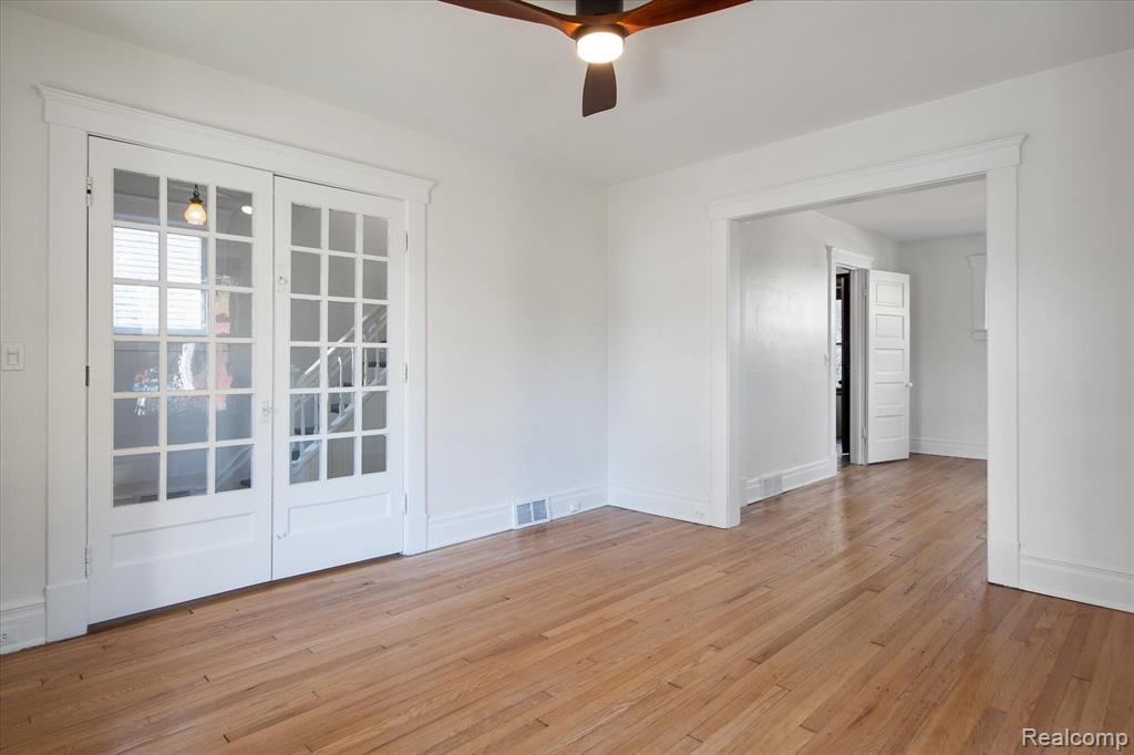 618 W LIBERTY Street, Ann Arbor, MI 48103 — Photo 11