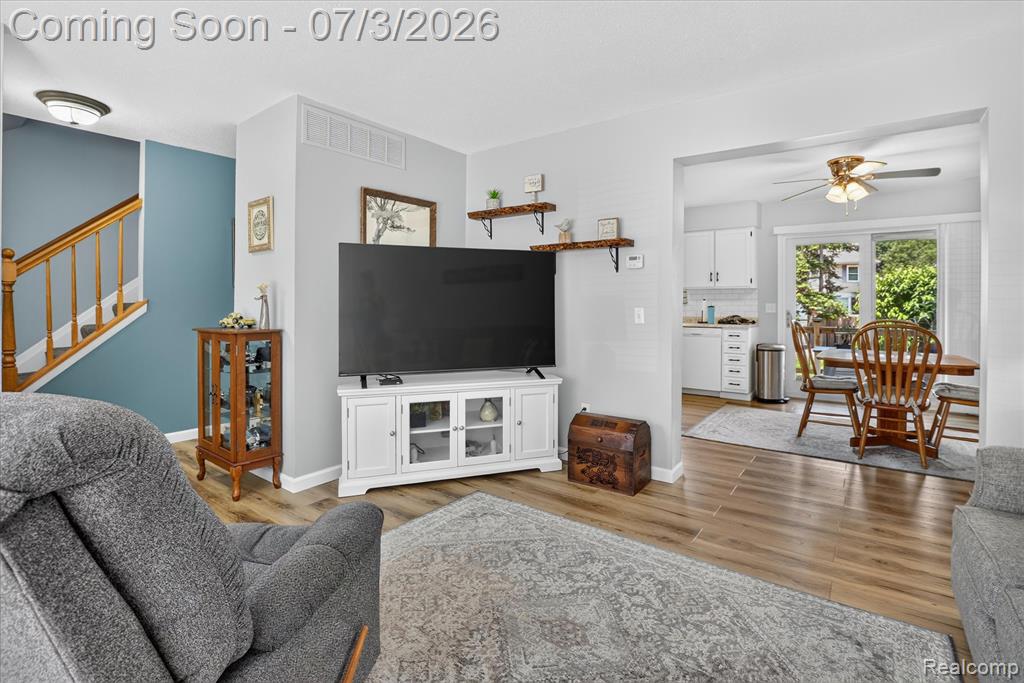 13274 Lake Point Boulevard, Belleville, MI 48111 — Photo 10