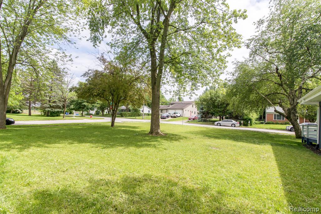 3175 LORRAINE Street, Ann Arbor, MI 48108 — Photo 2