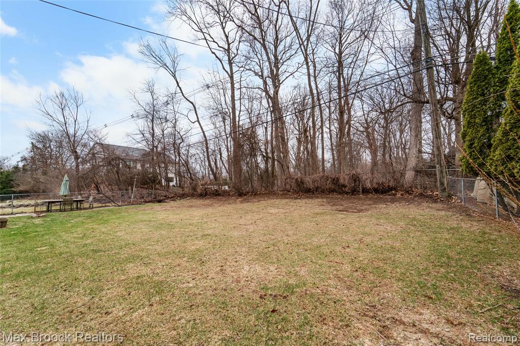 7118 Cathedral Drive, Bloomfield Hills, MI 48301 — Photo 56