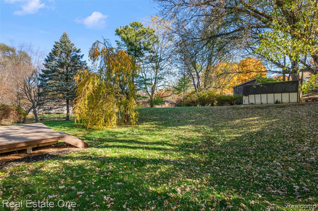 9600 Yale Avenue, Clarkston, MI 48348 — Photo 13