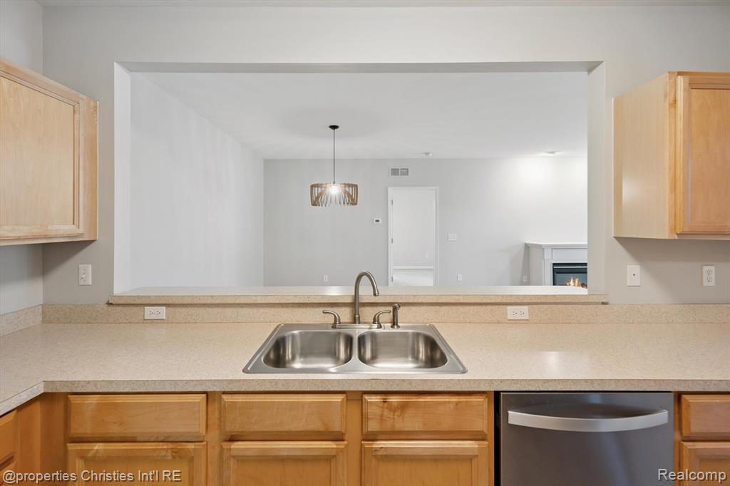16865 Carriage Way, Northville, MI 48168 — Photo 13