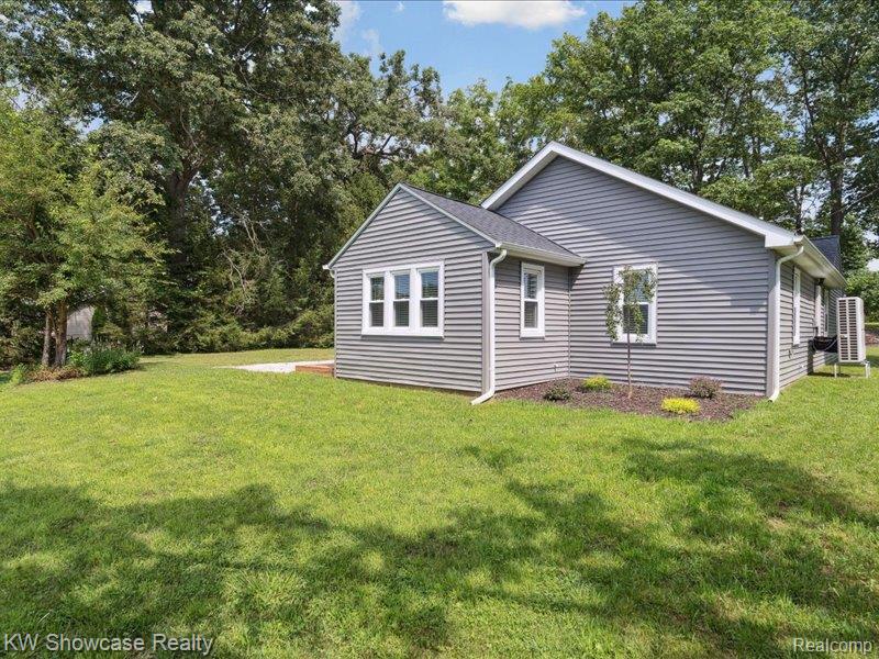 4581 Parker Drive, Howell, MI 48843 — Photo 6