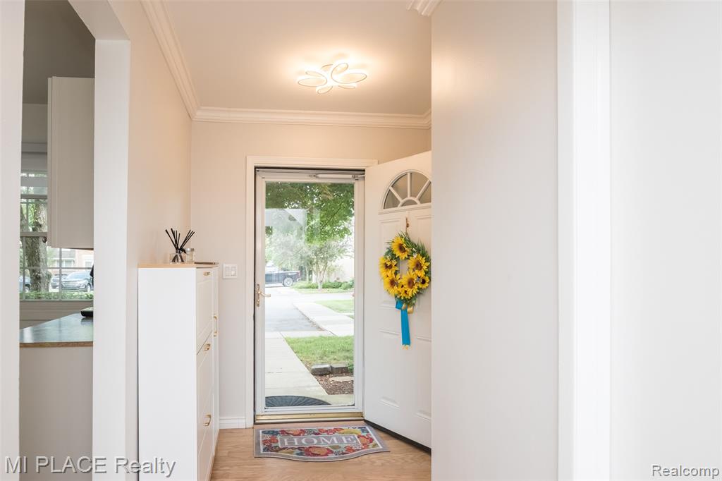 1599 Brentwood Drive, Troy, MI 48098 — Photo 4