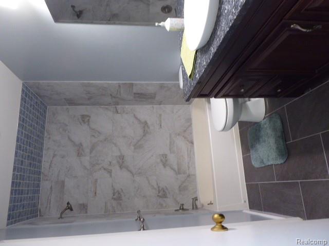 520 Springle Drive, Waterford, MI 48327 — Photo 11