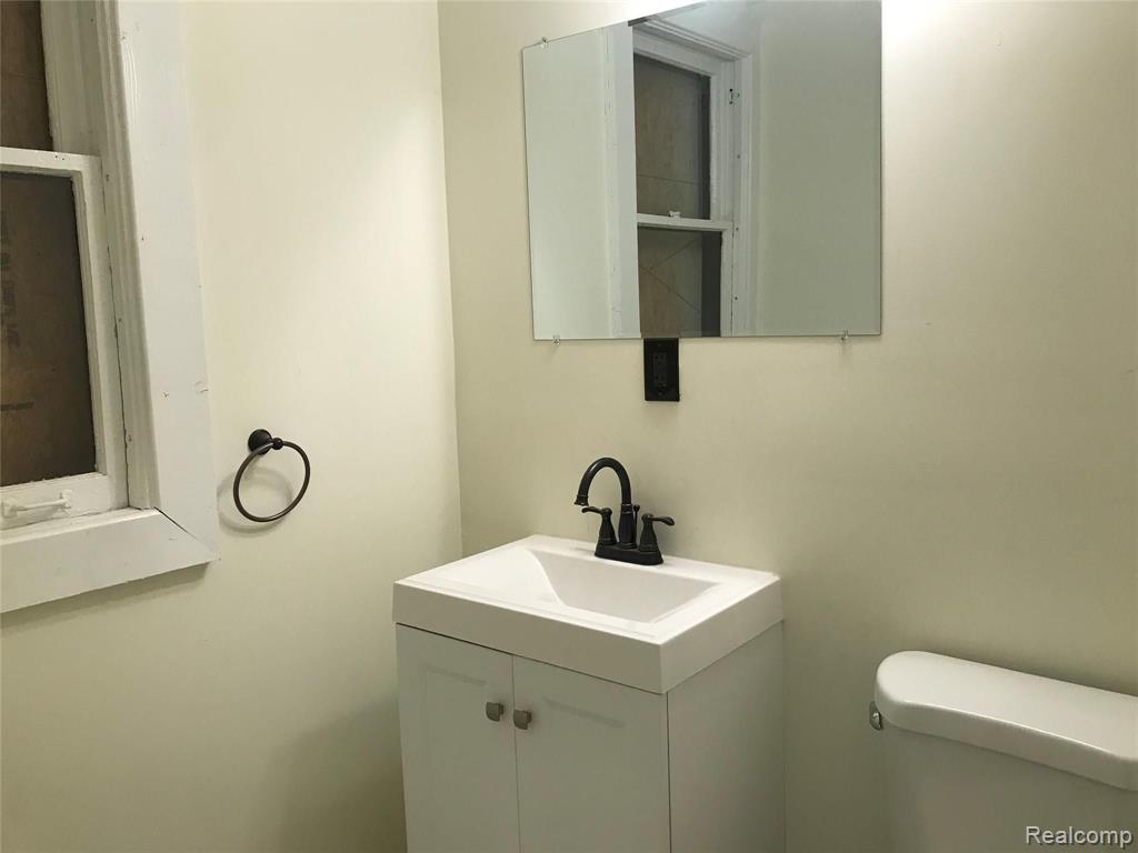70 COLORADO Street, Highland Park, MI 48203 — Photo 8