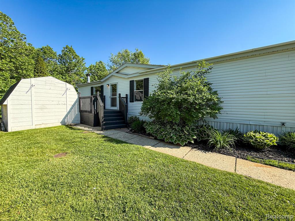 11600 Bay Drive, Fenton, MI 48430 — Photo 10