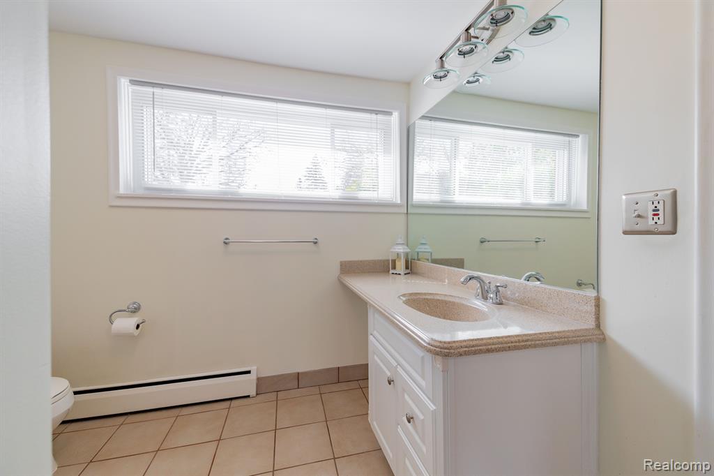 868 HELSTON Road, Bloomfield Hills, MI 48304 — Photo 30