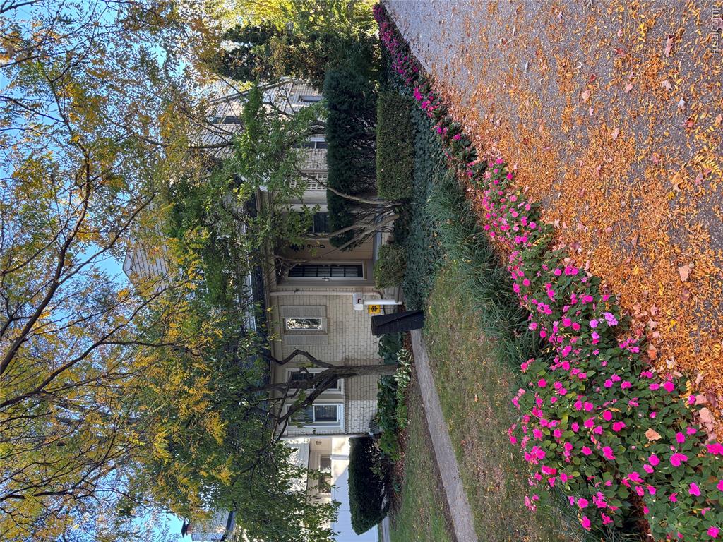 910 CHESTNUT Street, Birmingham, MI 48009