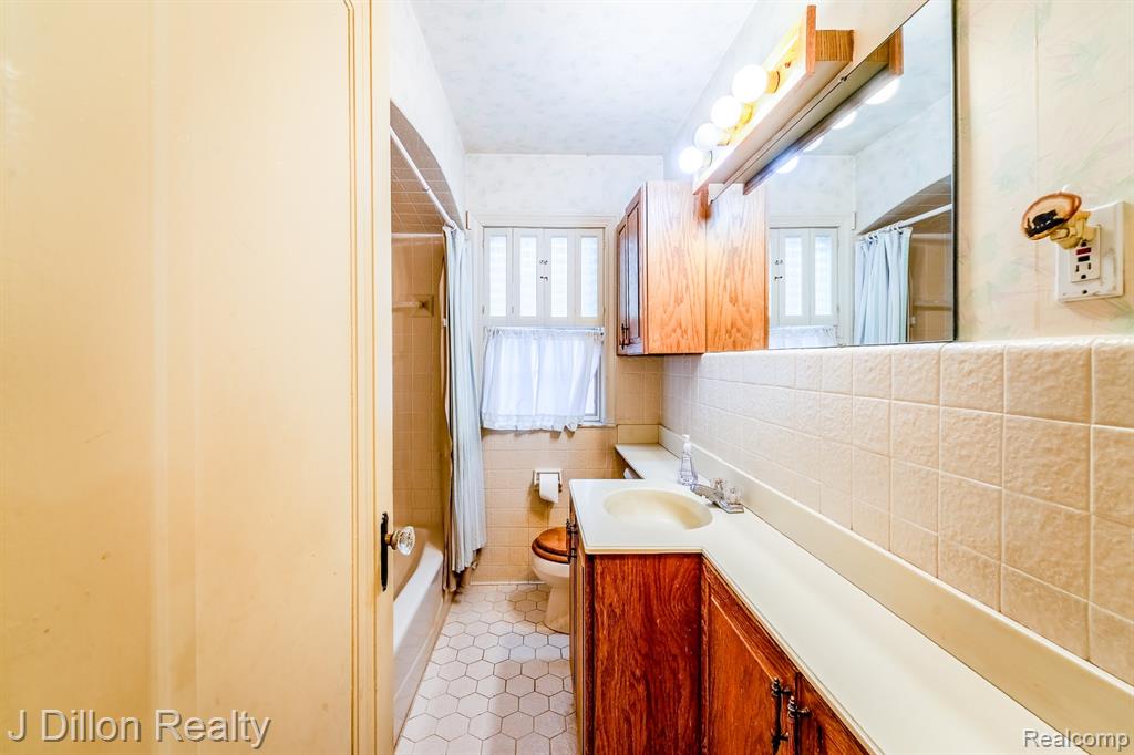 640 N Elizabeth Street, Dearborn, MI 48128 — Photo 30