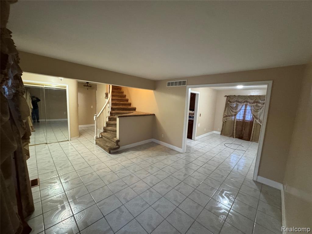 4411 Bloomfield Drive, Sterling Heights, MI 48310 — Photo 5