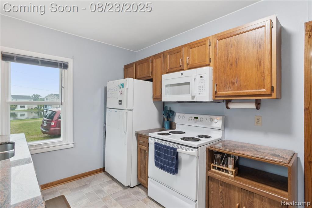 9037 Buckingham Street, White Lake, MI — Photo 16