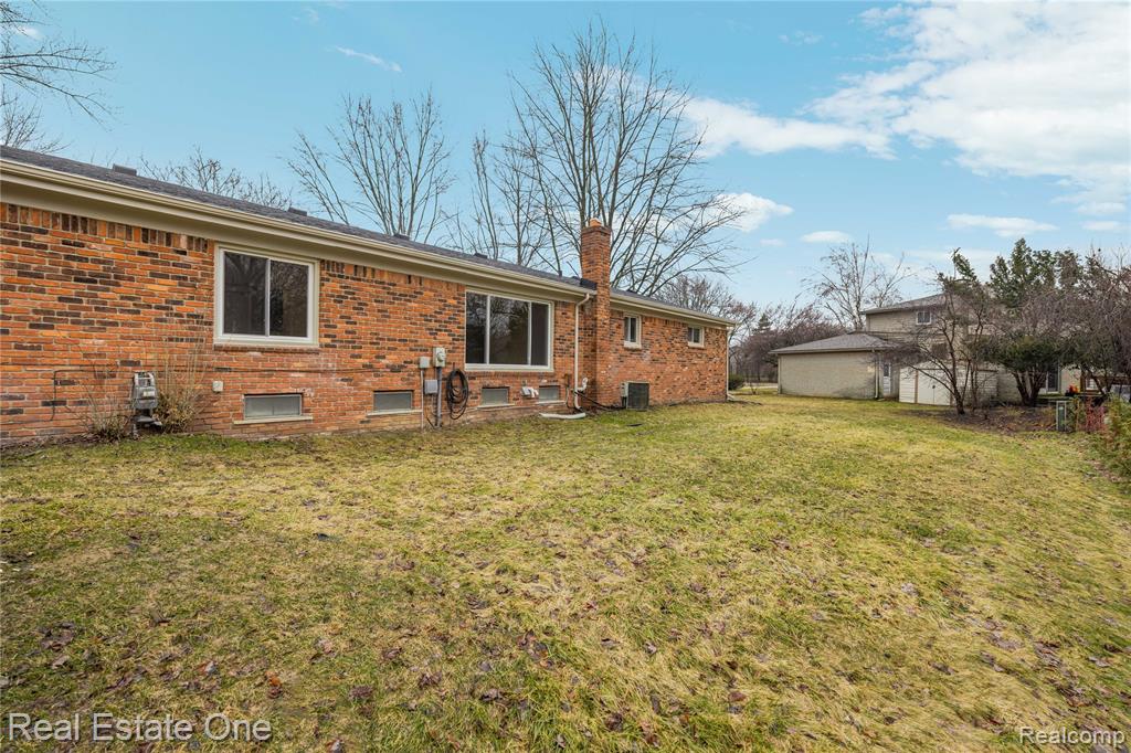 32363 Olde Franklin Drive, Farmington, MI, 48334