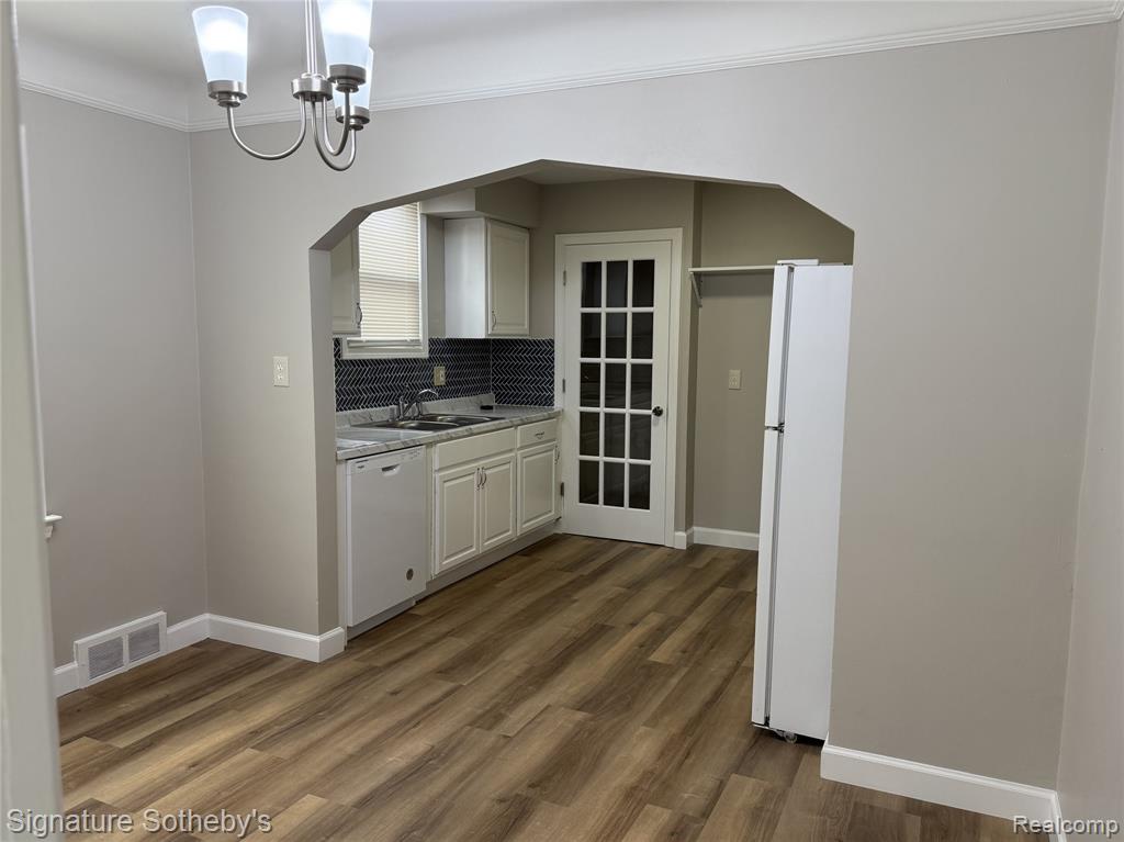 9509 Lakepointe Street, Detroit, MI 48224 — Photo 6