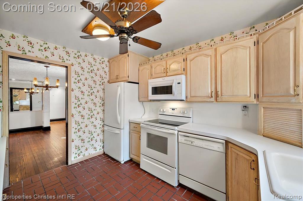 9820 Ingram Street, Livonia, MI 48150 — Photo 14