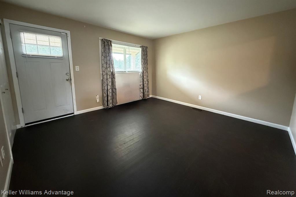 649 Oswego Avenue, Ypsilanti, MI 48198 — Photo 2