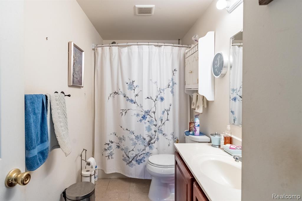 16233 TERRACE VILLAGE Drive, Taylor, MI 48180 — Photo 16