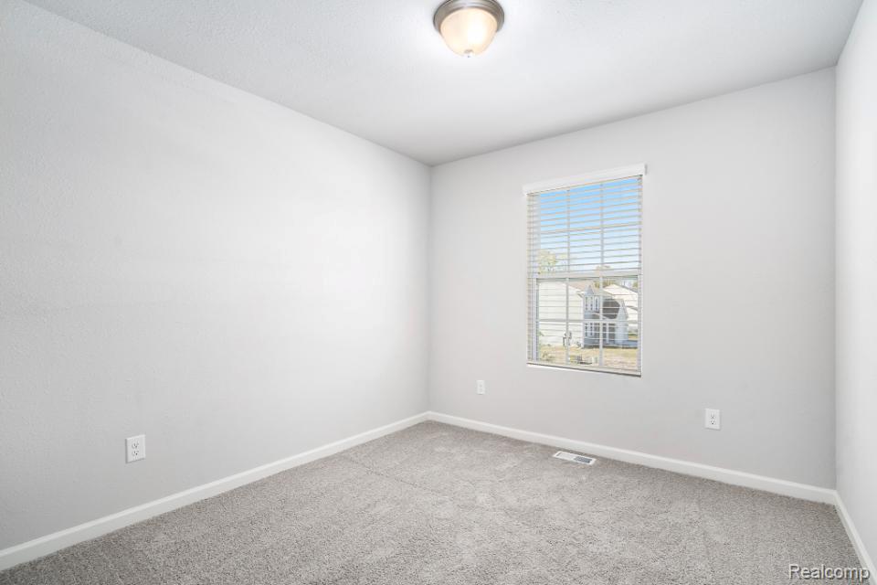 8157 Moonlight Creek Lane, Fowlerville, MI 48836 — Photo 21