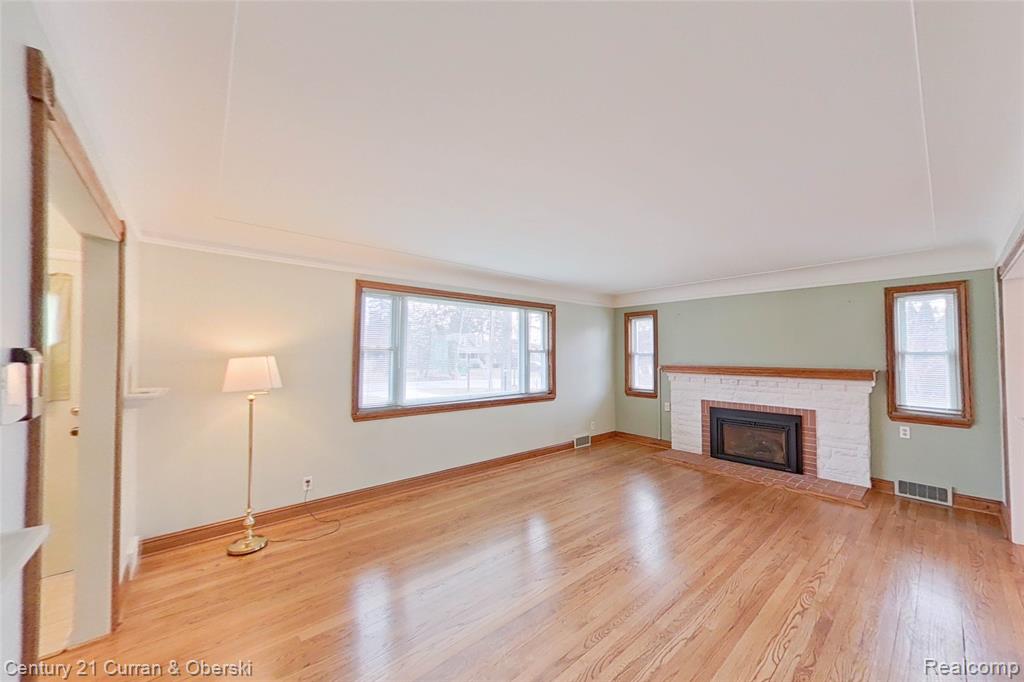 688 New Hampshire Avenue, Marysville, MI 48040 — Photo 11