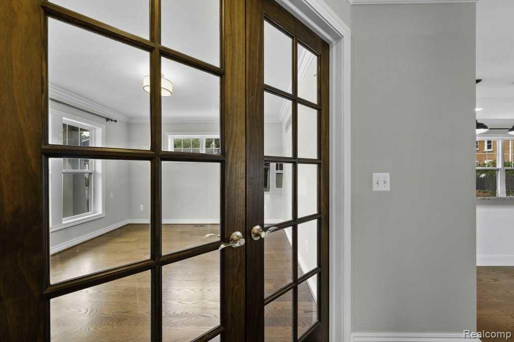 520 SIMON, Royal Oak, MI 48067 — Photo 16