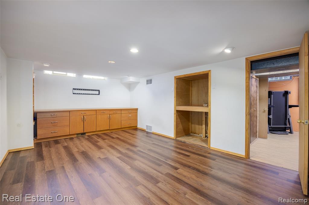 5345 Patterson Drive, Troy, MI 48085 — Photo 27