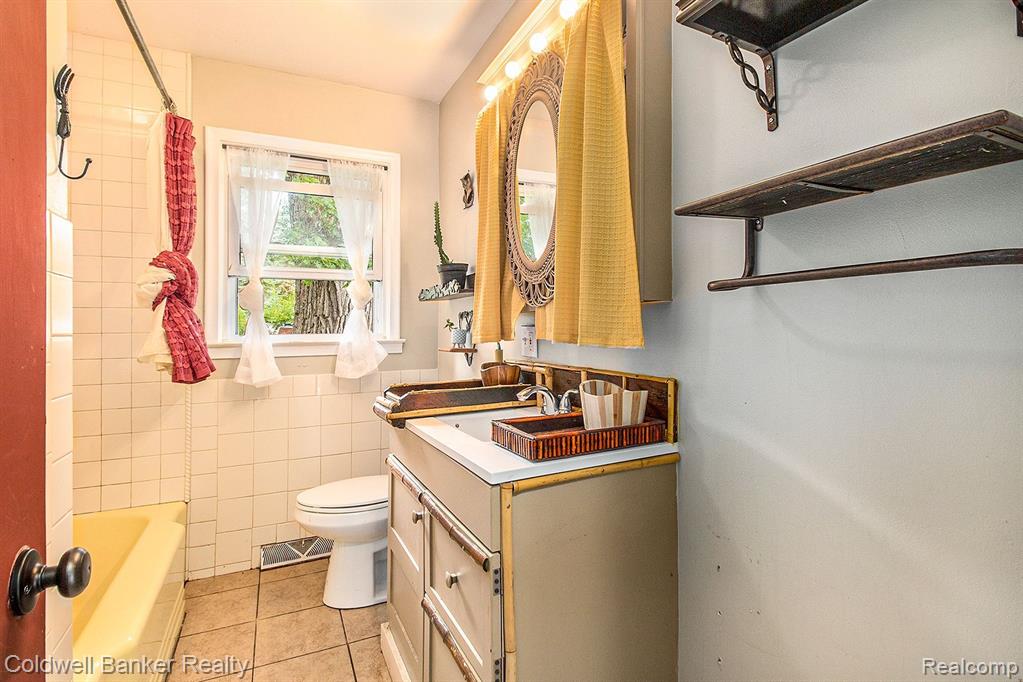 61722 FAIRLAND Drive, South Lyon, MI 48178 — Photo 19