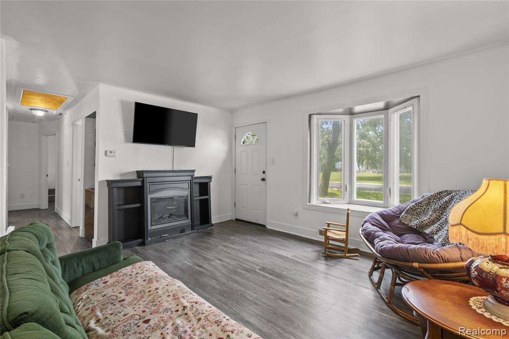 6329 Loraine Street, Romulus, MI 48174 — Photo 3