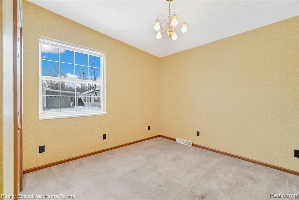 3211 Keewahdin #124, Fort Gratiot, MI 48059 — Photo 17