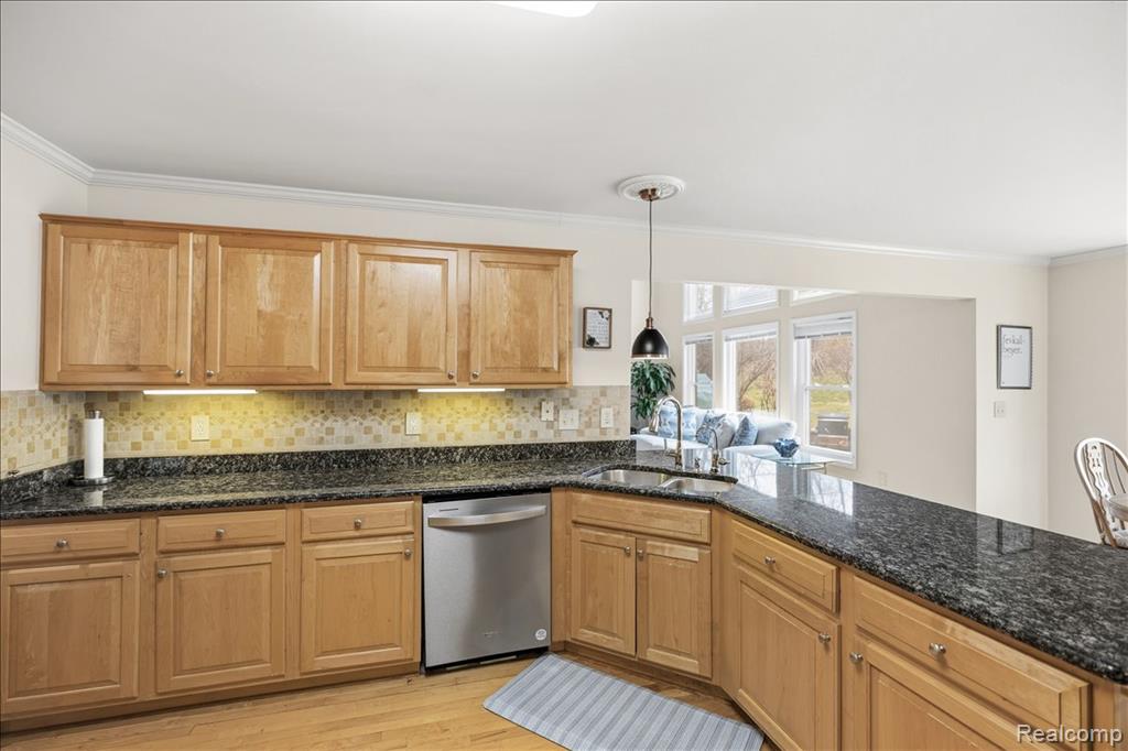 4471 S Castlewood Court, Auburn Hills, MI 48326 — Photo 14