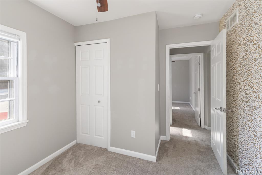 4209 Laforest Drive, Waterford, MI 48329 — Photo 16