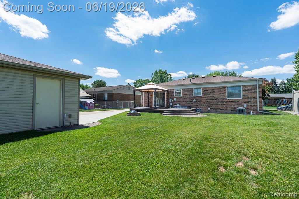 41824 Clayton Street, Clinton Twp, MI 48038 — Photo 29