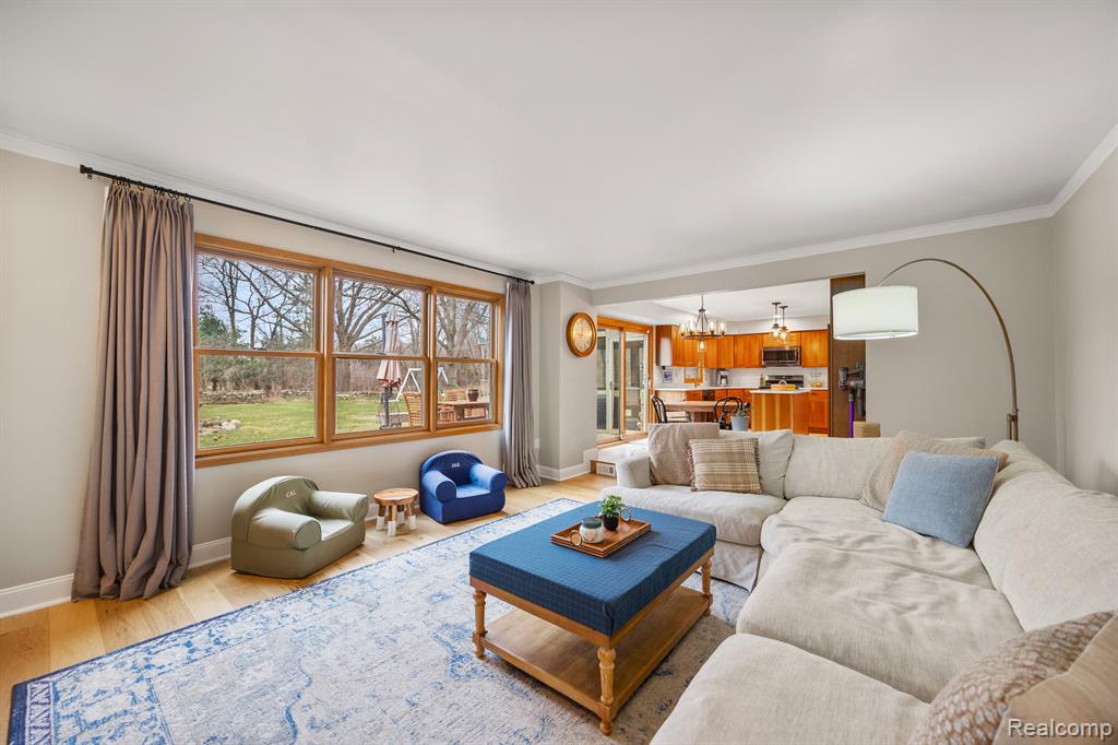 9043 Woods Edge Drive, Commerce Twp, MI 48382 — Photo 23