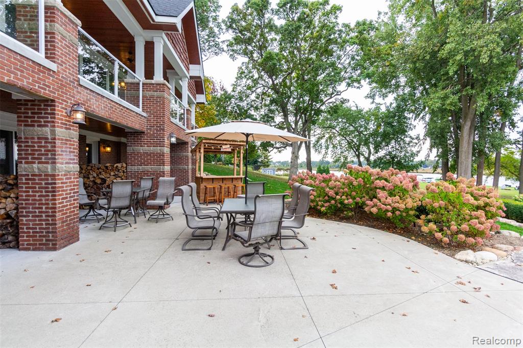 302 Tanview Drive, Oxford, MI, 48371