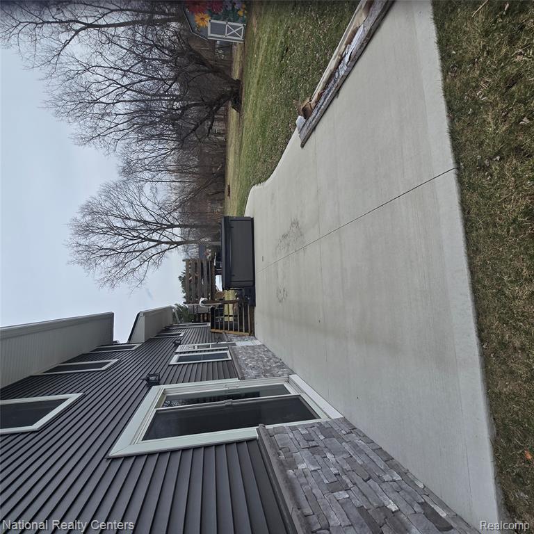 13477 S Horrell Road, Fenton, MI 48430 — Photo 21