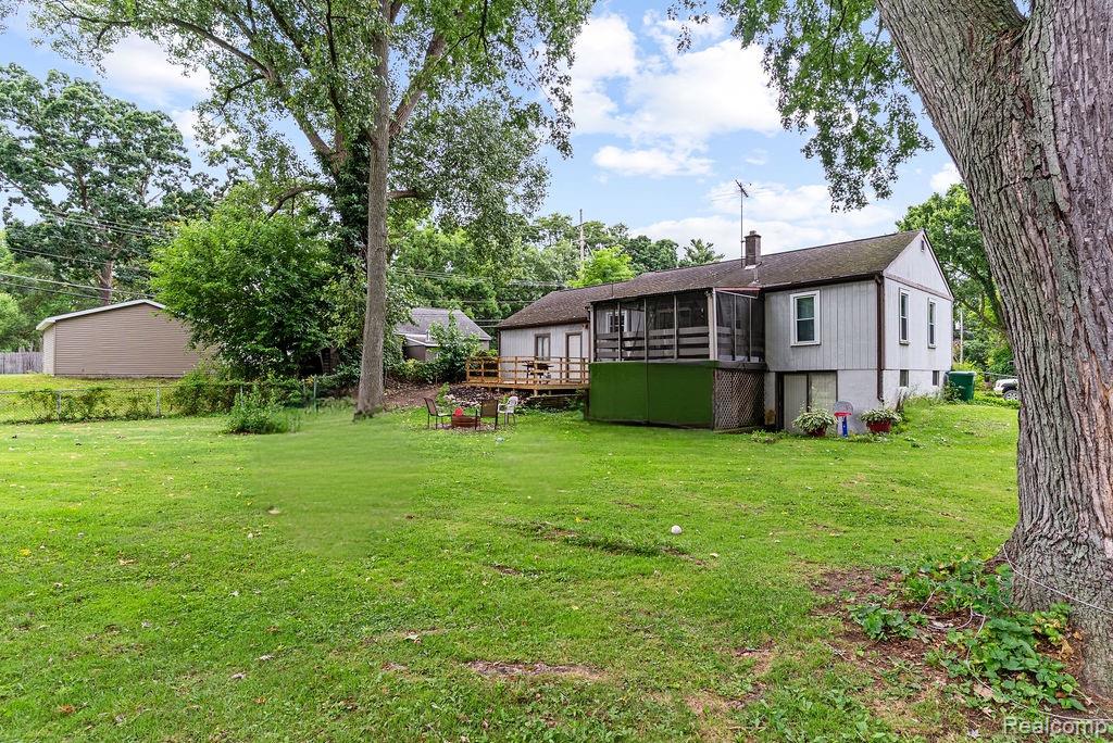 5481 Hanley, Waterford, MI 48327 — Photo 26