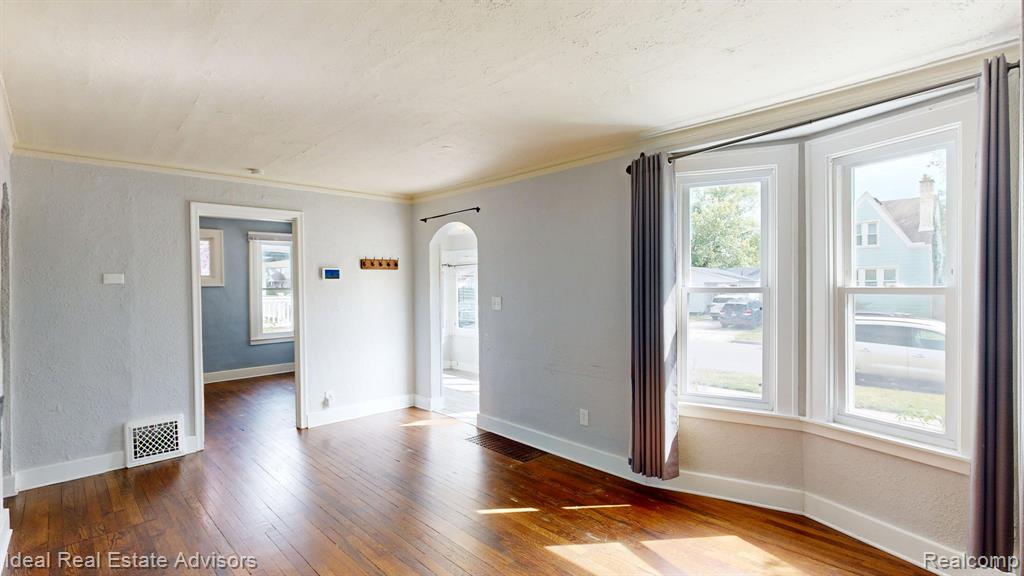535 E Saratoga Street, Fenton, MI 48220 — Photo 9