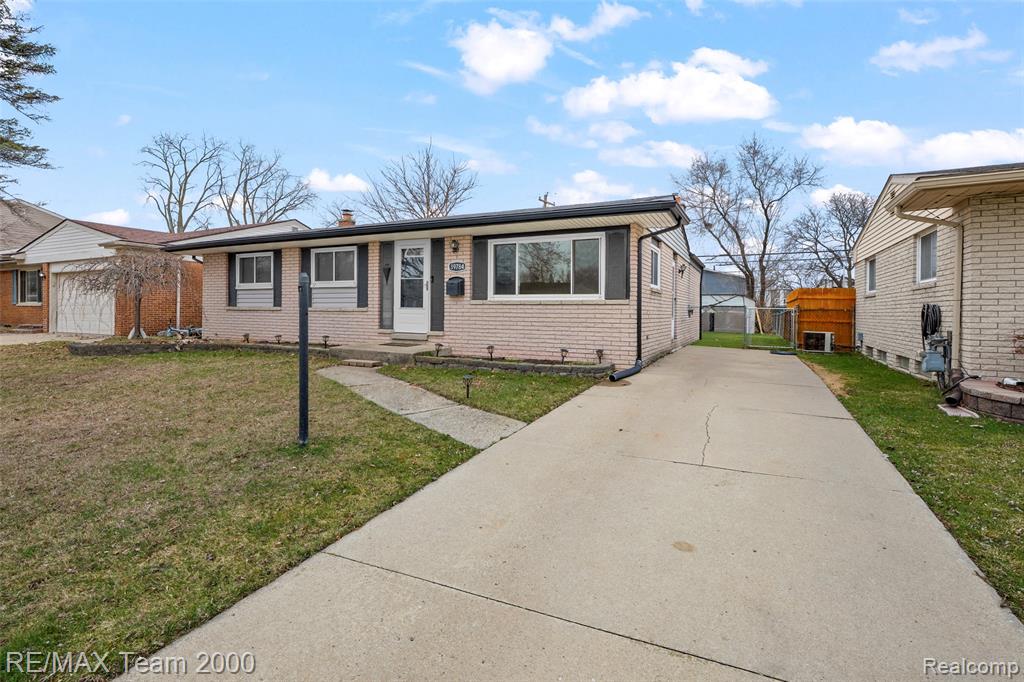 39784 Hillary Drive, Canton, MI 48187 — Photo 2