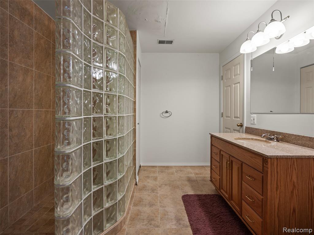 7286 Pine Knob Road, Clarkston, MI 48348 — Photo 52