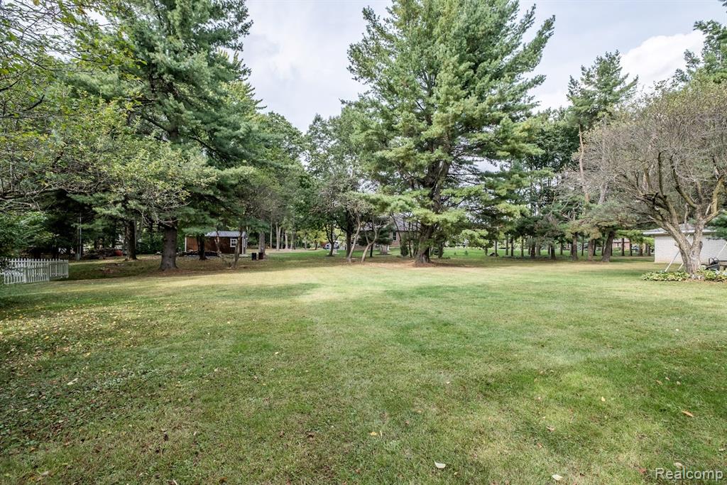 8911 W Gates Street, Bruce, MI 48065 — Photo 49