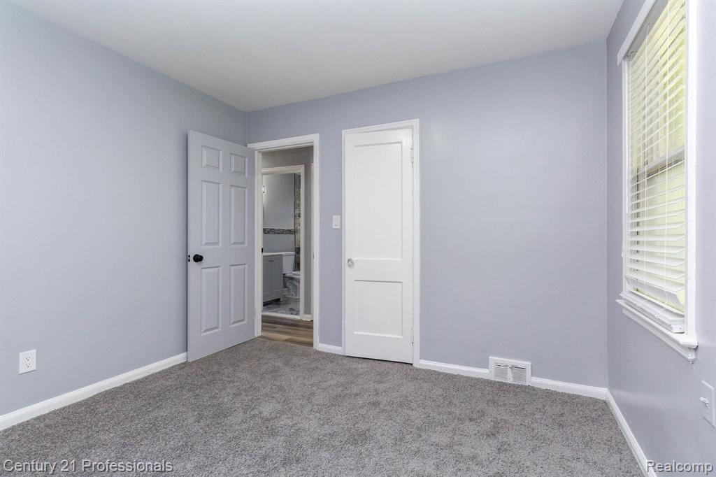 18951 Edinborough Road, Detroit, MI 48219 — Photo 20