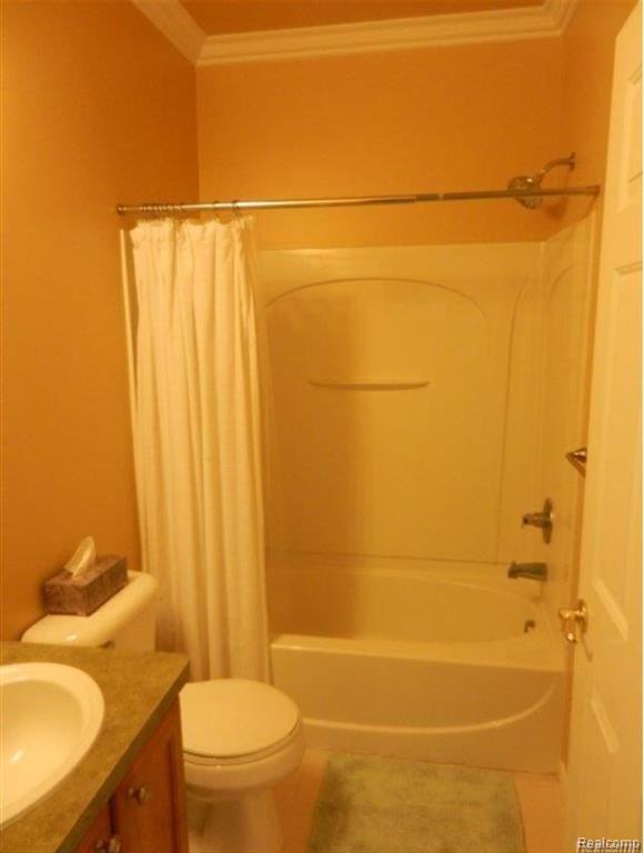 43054 STRAND Drive, Sterling Heights, MI 48313 — Photo 3