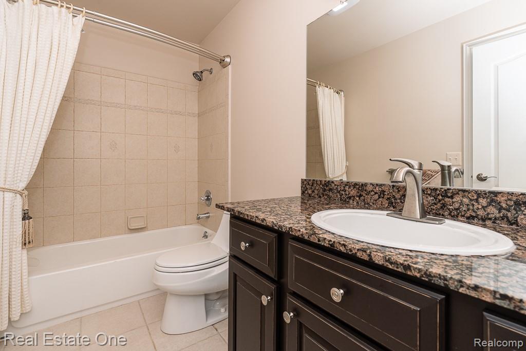 2483 Spyglass Drive, Oakland, MI — Photo 43