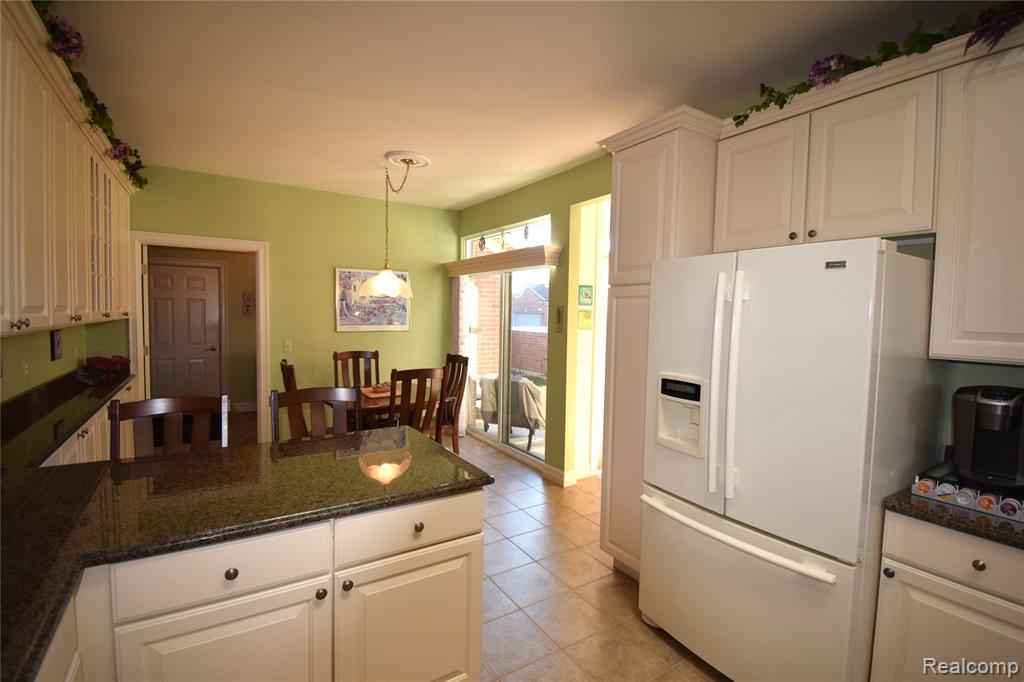49257 Brodie Court, Macomb, MI 48042 — Photo 11